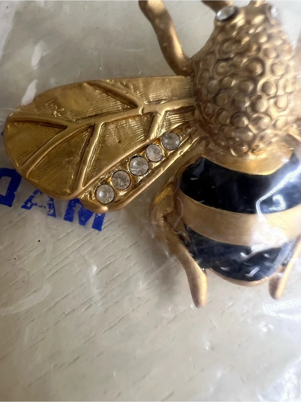 Brand New-Bumble Bee with Rhinestone Pin